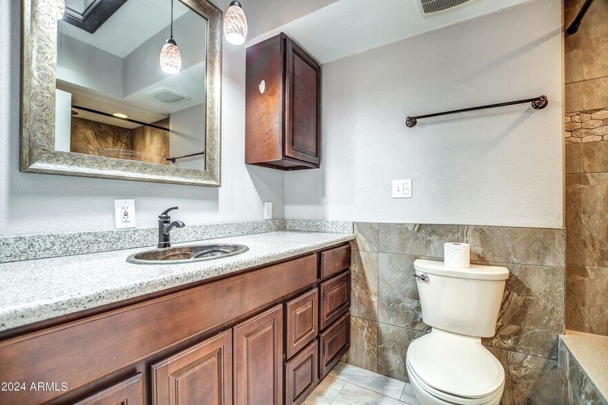 More Photos Of 2538 N 52nd St, Phoenix Multifamily For Sale