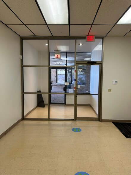 More Photos Of 14700-14738 S Cicero Ave, Midlothian Unknown For Lease