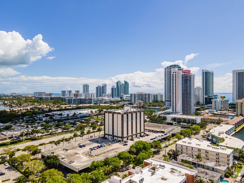 More Photos Of 2500 E Hallandale Beach Blvd, Hallandale Beach Office For Lease