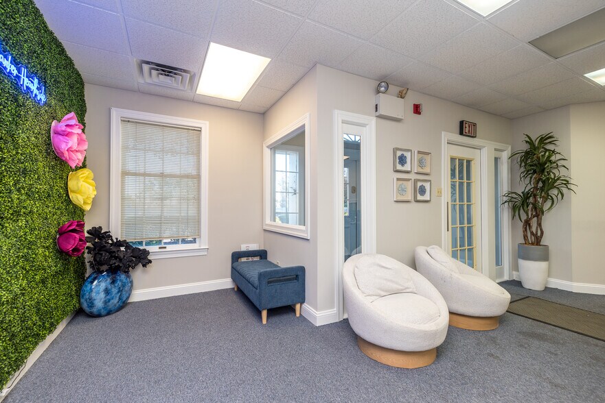 More Photos Of 600 E Main St, Lansdale Office Residential For Sale