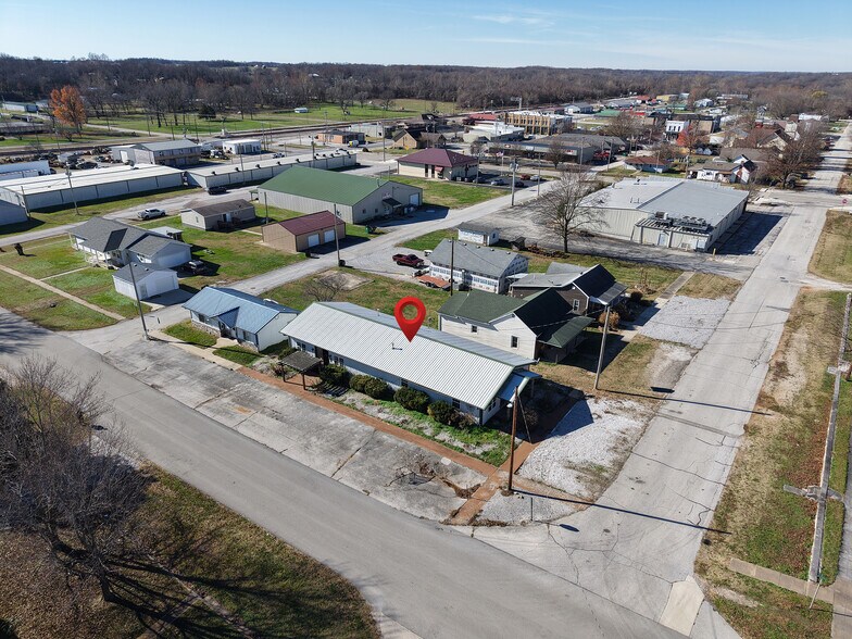 More Photos Of 109 Myrtle, Pierce City Storefront Retail Residential For Sale