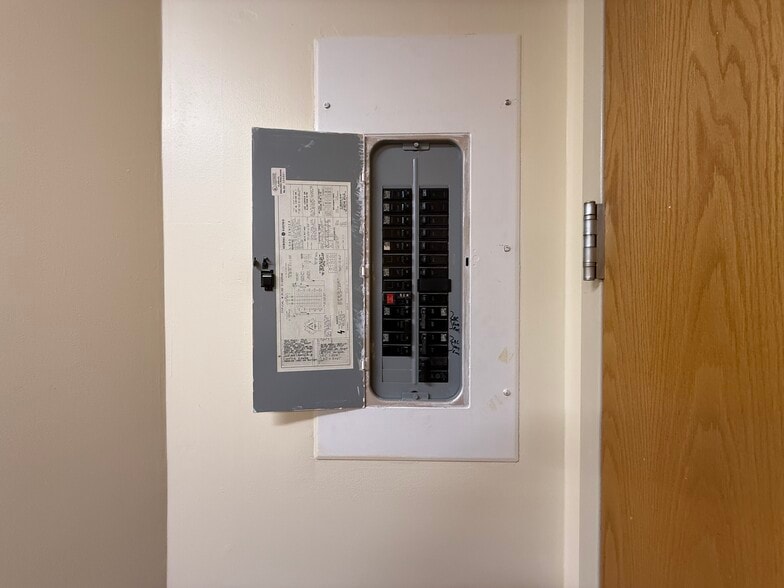 More Photos Of 33 Bartlett St, Lowell Medical For Lease