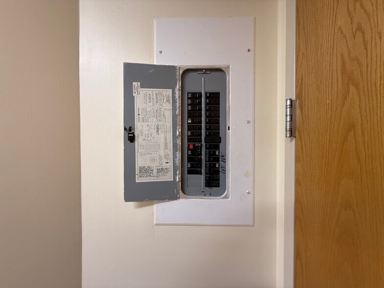 More Photos Of 33 Bartlett St, Lowell Medical For Lease