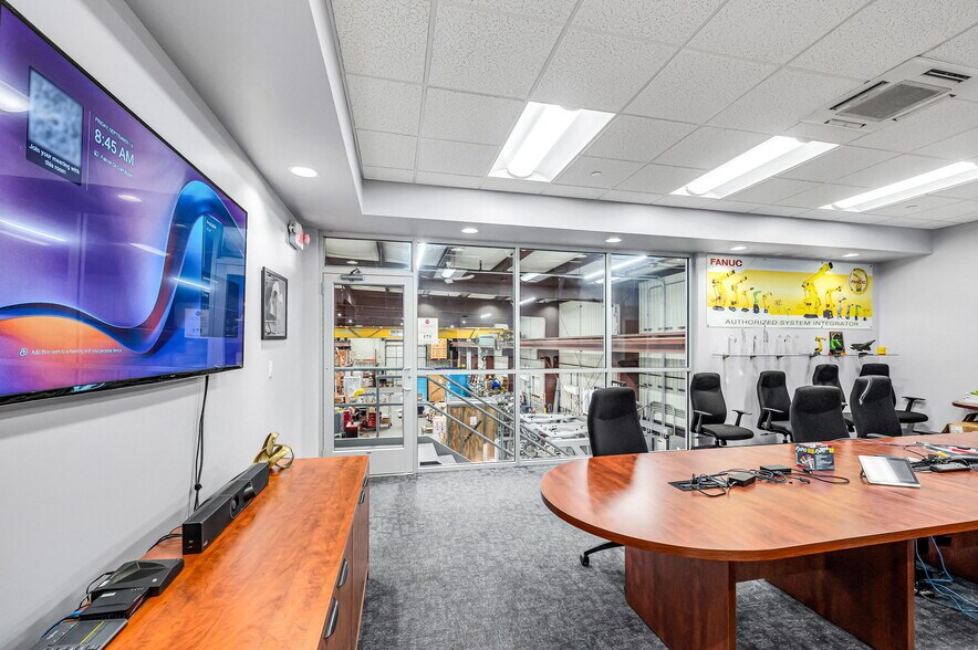 More Photos Of 184 Falcon Dr, Westfield Manufacturing For Lease