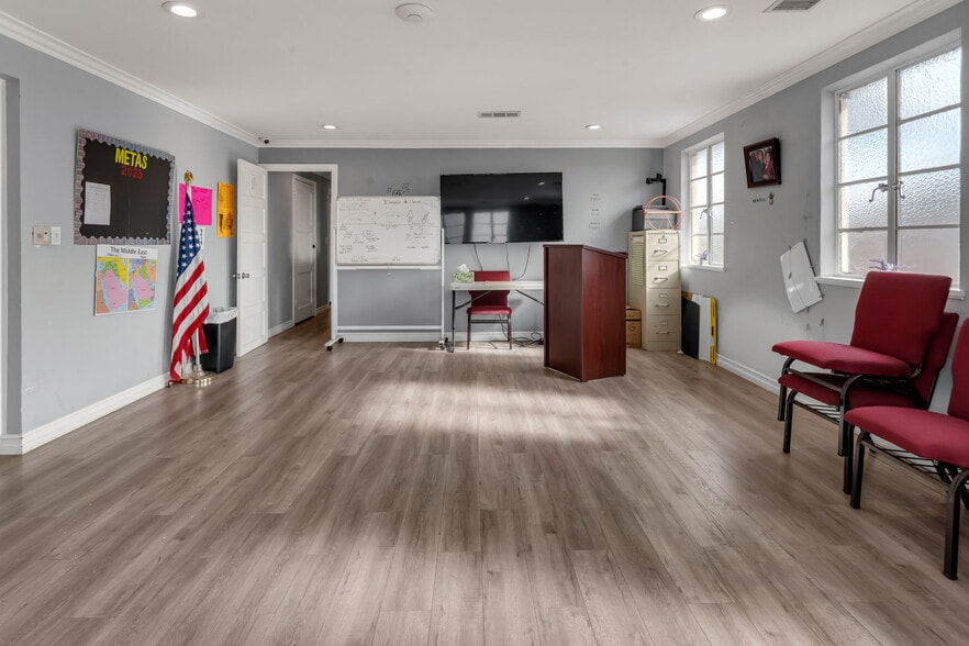More Photos Of 1100 Lorena St, Los Angeles Religious Facility For Sale