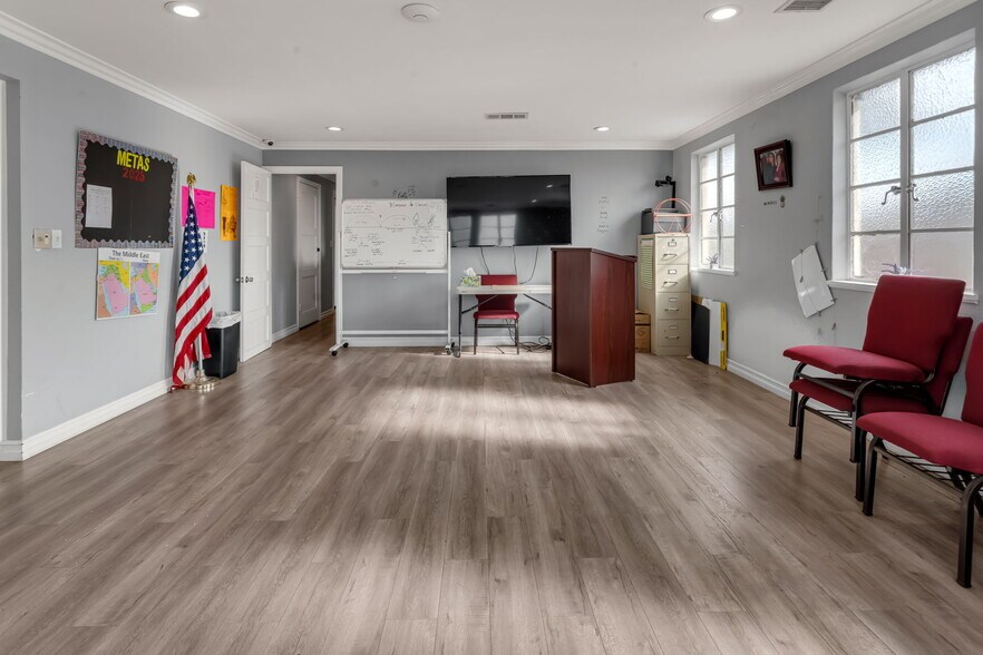More Photos Of 1100 Lorena St, Los Angeles Religious Facility For Sale