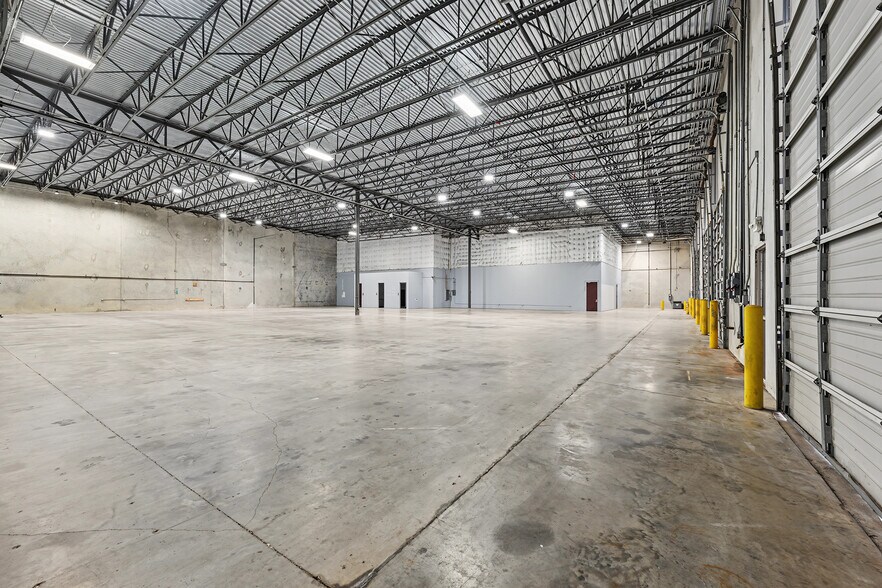 More Photos Of 10845 Strang Rd, La Porte Warehouse For Lease