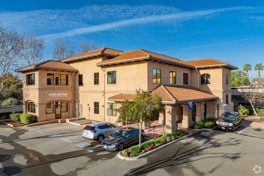 Primary Photo Of 220 S Akers St, Visalia Medical For Sale