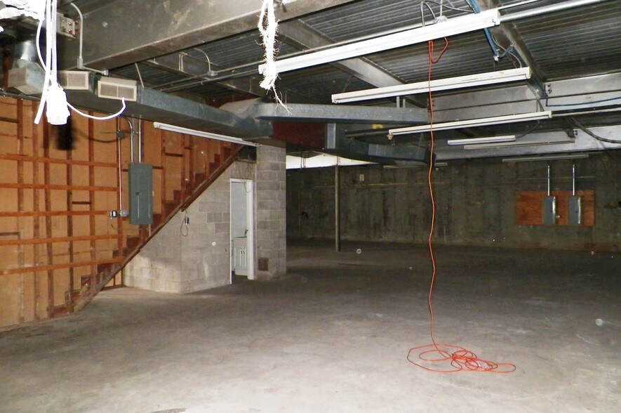 More Photos Of 555 Atwood Ave, Cranston Unknown For Sale
