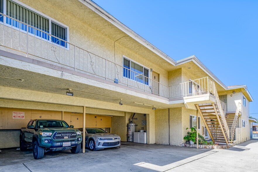 More Photos Of 4446 W 142nd St, Hawthorne Apartments For Sale