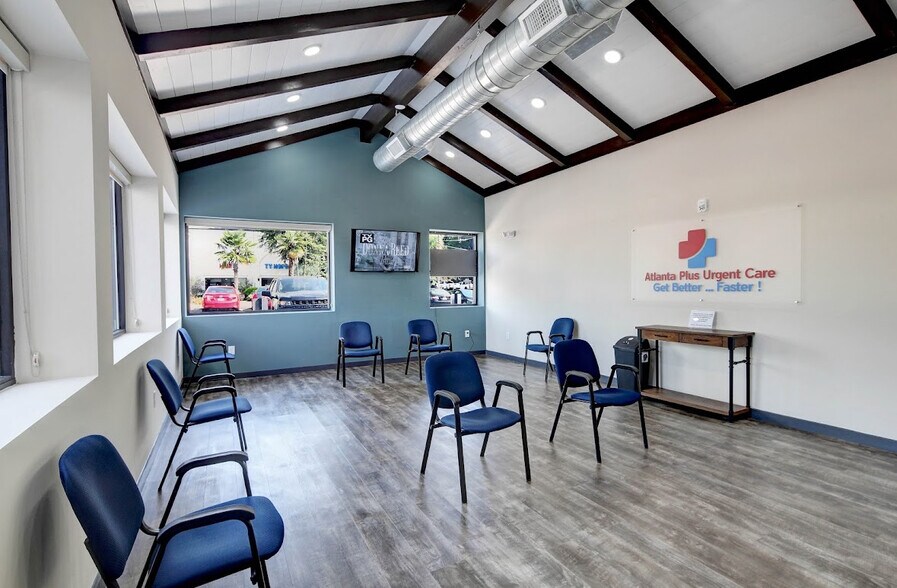 More Photos Of 5785 NE Roswell Rd, Atlanta Restaurant For Sale