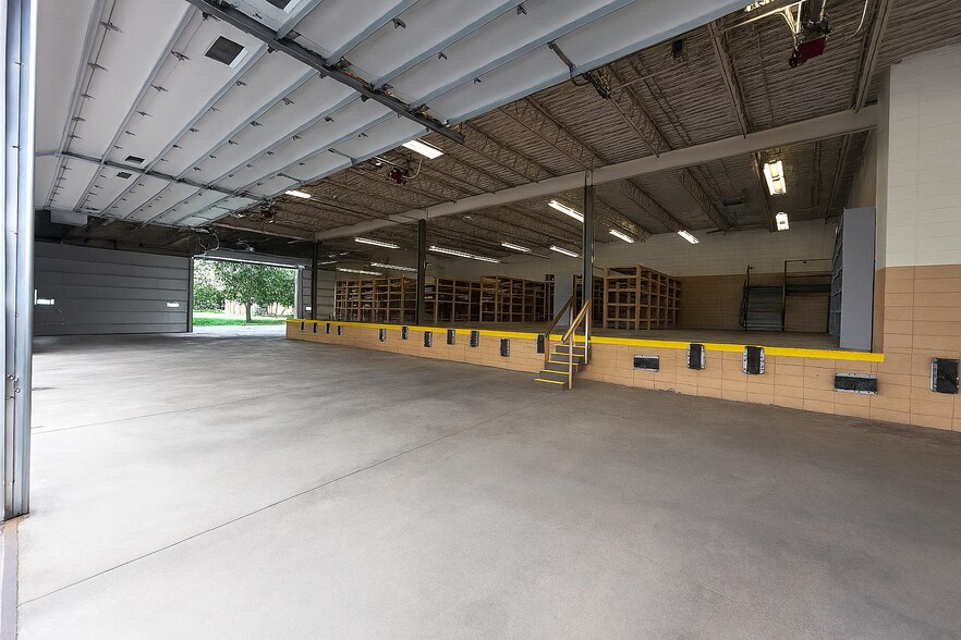Primary Photo Of 900 Kraft Dr SE, Melrose Light Distribution For Lease