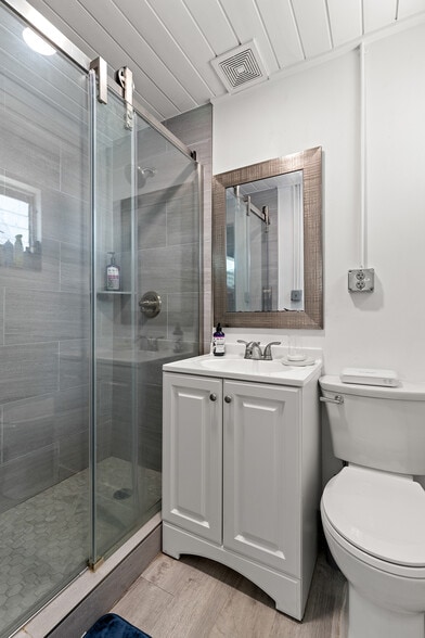 More Photos Of 10589 Seminole Blvd, Largo Apartments For Sale