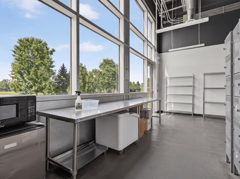 More Photos Of 767 Silver Seven Rd, Ottawa Freestanding For Sale