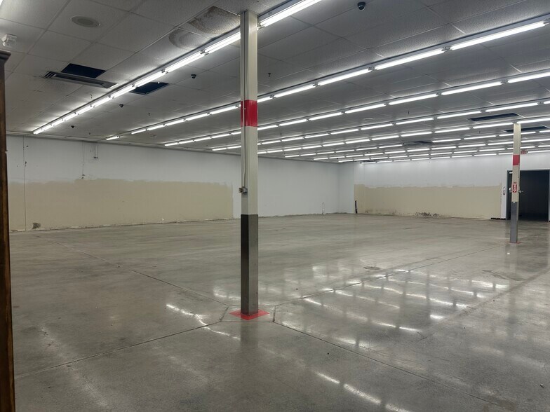 More Photos Of 550 S Church St, Spartanburg Freestanding For Lease