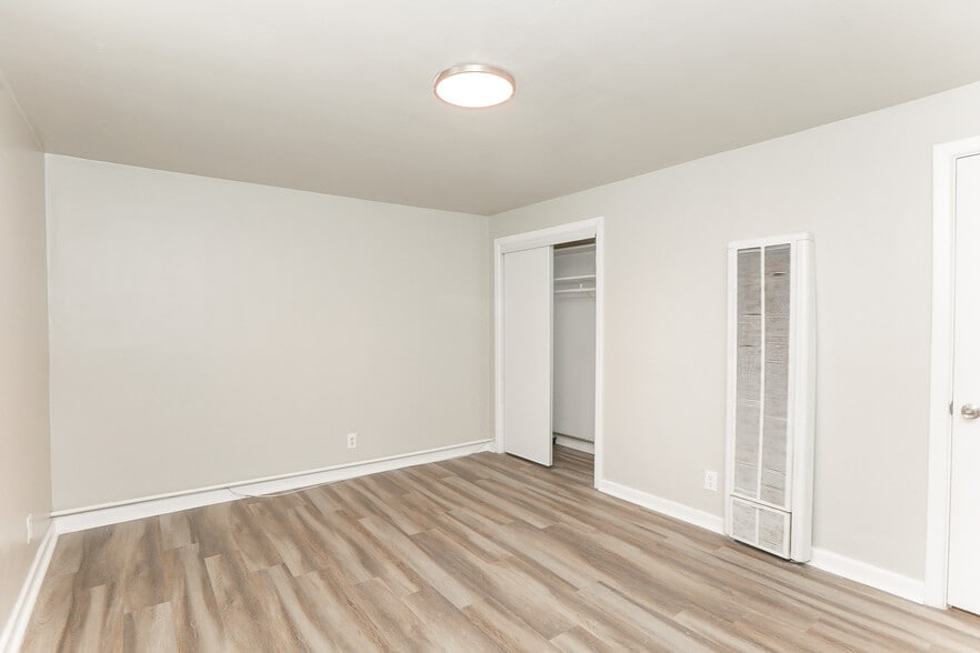 More Photos Of 1314-1318 Little Bay Ave, Norfolk Apartments For Sale