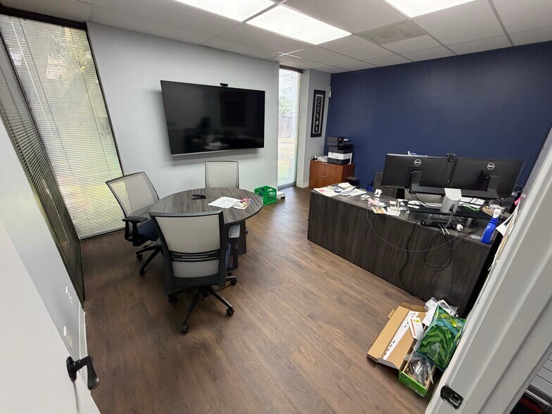 More Photos Of 13610 Midway Rd, Farmers Branch Medical For Lease
