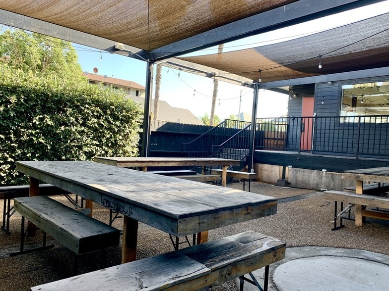 More Photos Of 1837 E 7th St, Long Beach Restaurant For Lease