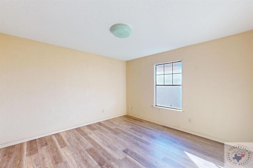 More Photos Of 120 37th st, Texarkana Apartments For Sale