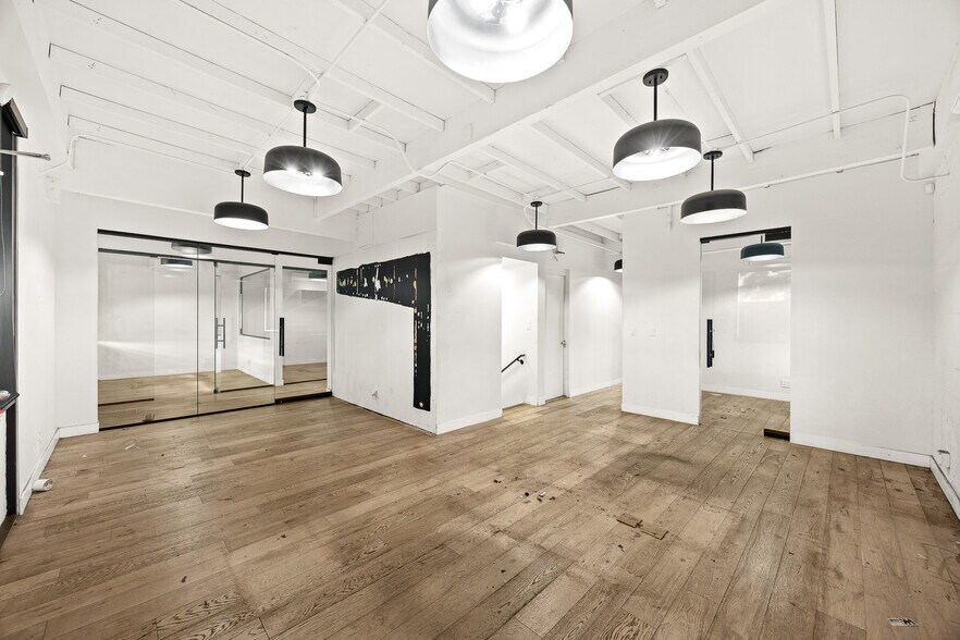 More Photos Of 2702 Saint Louis Ave, Signal Hill Warehouse For Lease