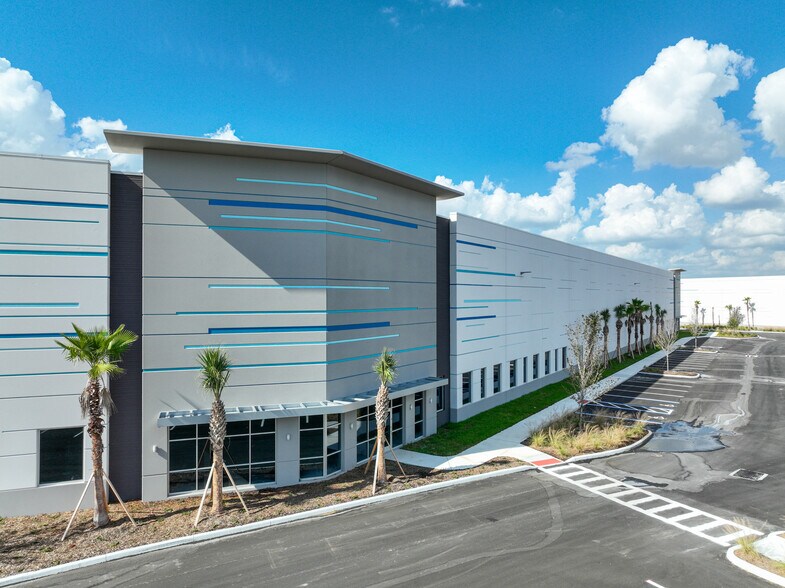 More Photos Of 7150 LeeVista Blvd, Orlando Unknown For Lease