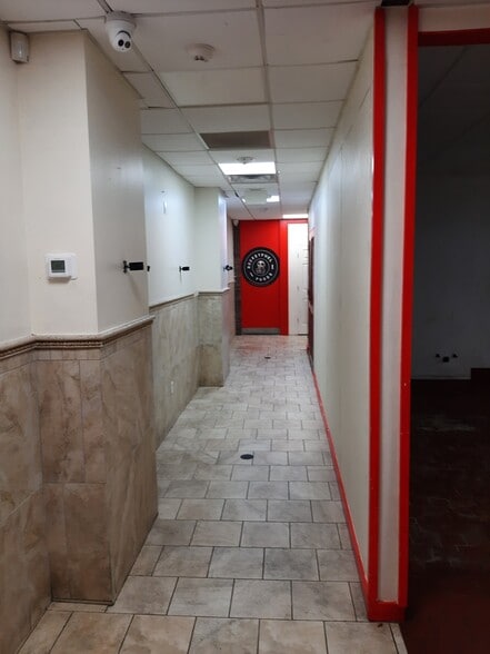 More Photos Of 62-66 McWhorter St, Newark Warehouse For Lease