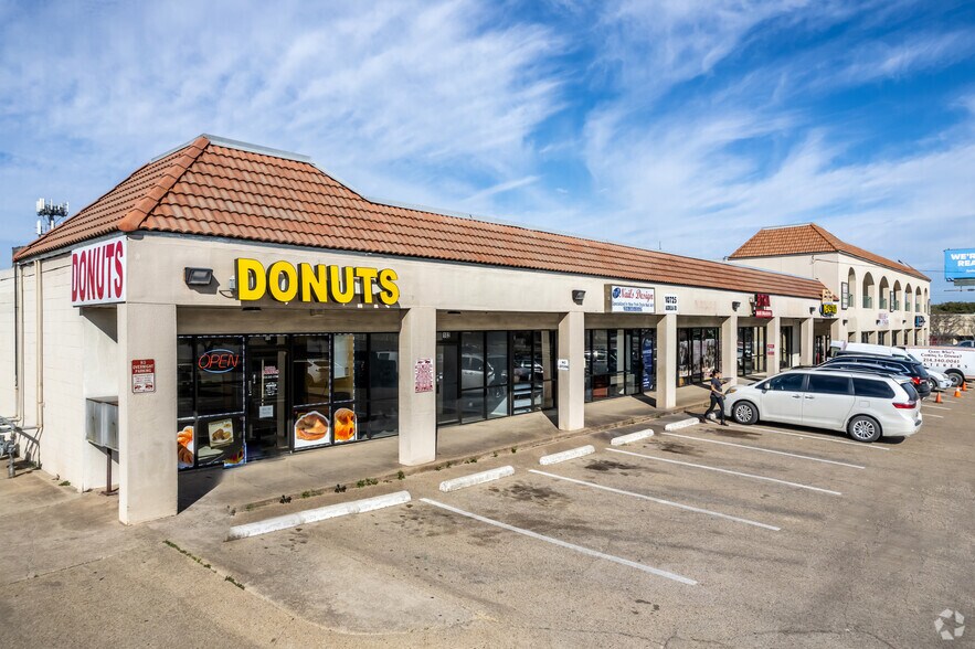 More Photos Of 10725-10729 Audelia Rd, Dallas Unknown For Lease
