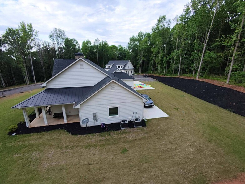 More Photos Of 3902 Belmont Hwy, Talmo Industrial For Sale