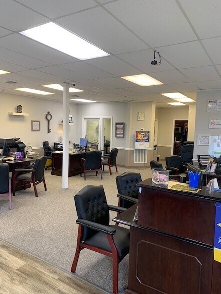 More Photos Of 9244 Florida Blvd, Baton Rouge Loft Creative Space For Lease