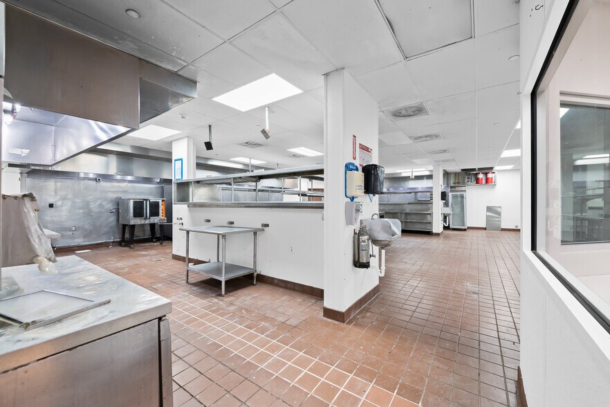 More Photos Of 15500 SW 29th St, Miramar Restaurant For Lease