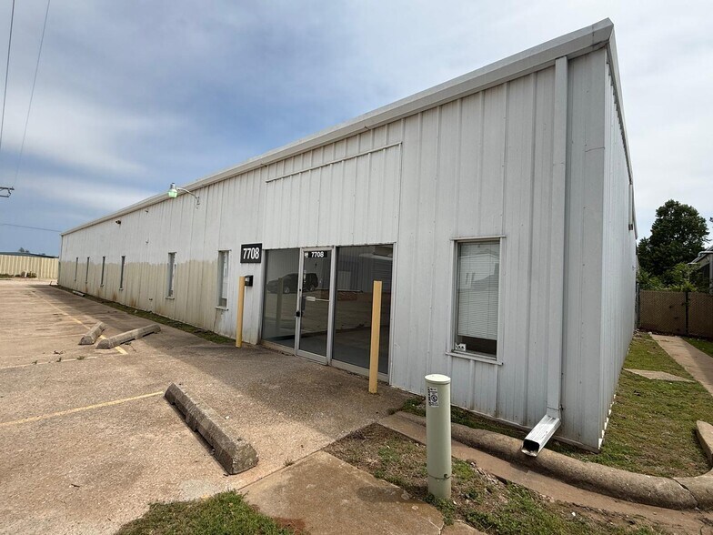 More Photos Of 7700 Melrose Ln, Oklahoma City Unknown For Lease