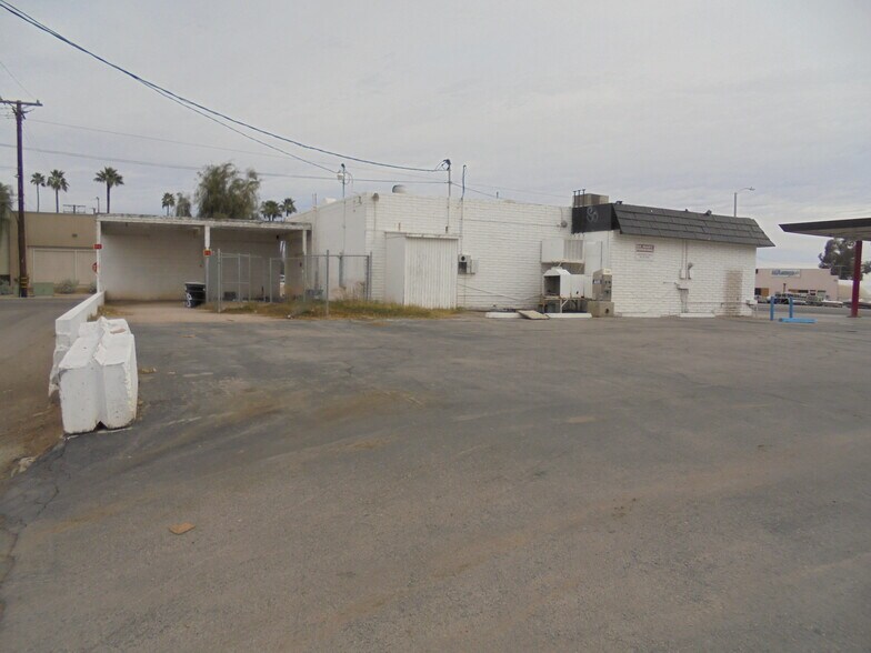 More Photos Of 945 E Hobsonway, Blythe Auto Dealership For Sale