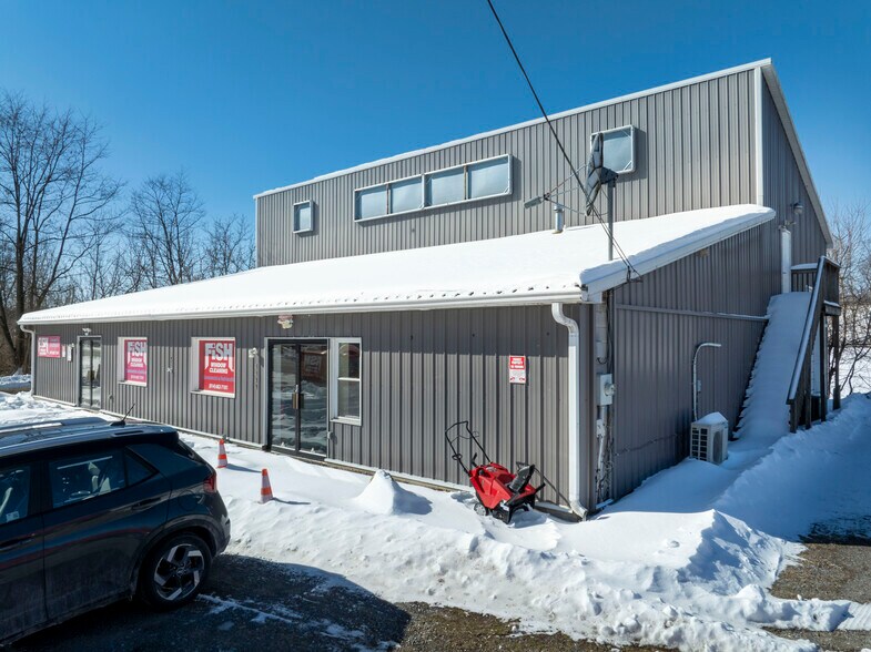 More Photos Of 3340 E Pleasant Valley Blvd, Altoona Freestanding For Sale