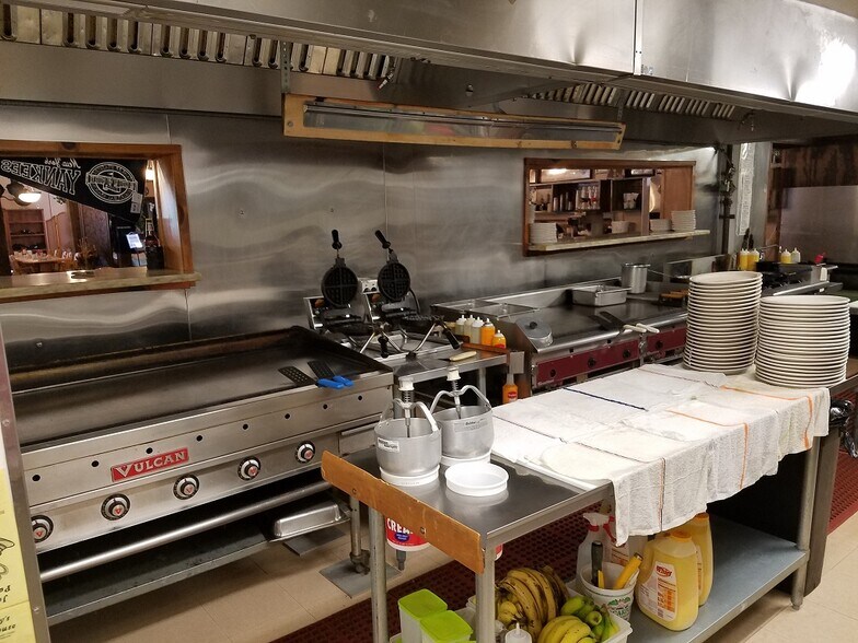 More Photos Of 182 RT 4, Rutland Restaurant For Sale