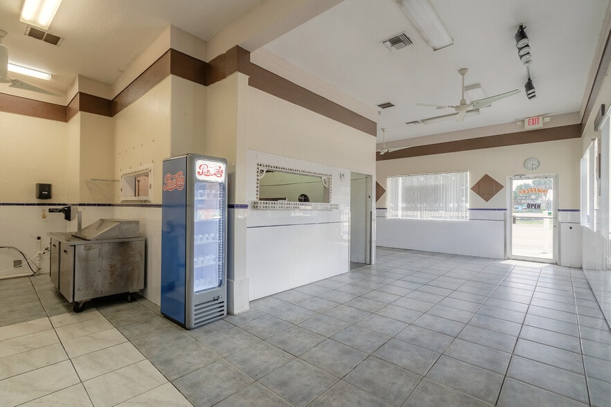 More Photos Of 4989 S Ridgewood Ave, Port Orange Restaurant For Sale