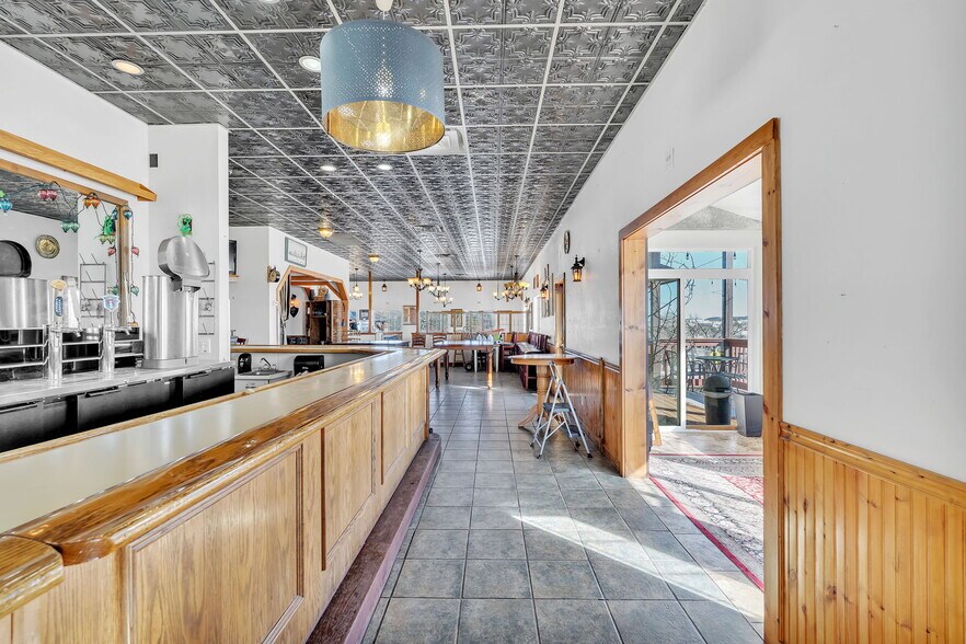 More Photos Of 11 Primrose St, Palmer Lake Restaurant For Sale