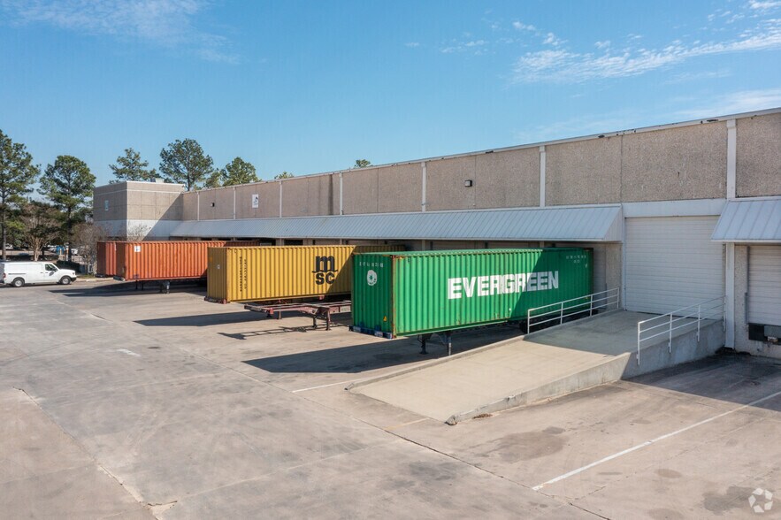 More Photos Of 3600 Brittmoore Rd, Houston Distribution For Lease