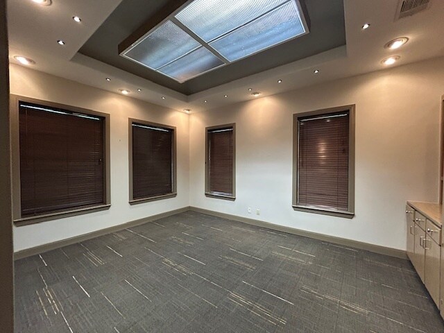 More Photos Of 104 Del Ct, Laredo Office For Lease