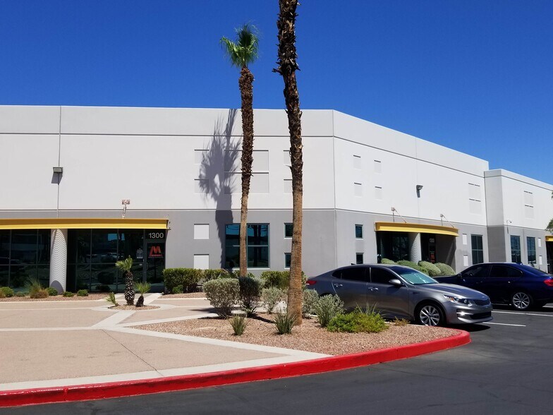 More Photos Of 5850 Polaris Ave, Las Vegas Light Manufacturing For Lease