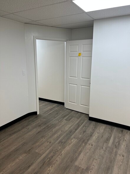 More Photos Of 207 Upper Riverdale Rd, Riverdale Medical For Sale