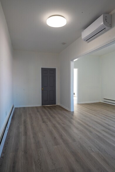 More Photos Of 11801 Liberty Ave, Jamaica Storefront Retail Residential For Lease