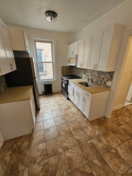 More Photos Of 8620 Jamaica Ave, Jamaica Office Residential For Sale