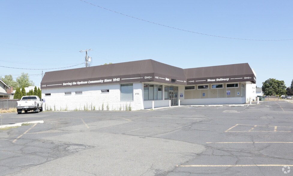 Primary Photo Of 3704 N Nevada St, Spokane Drugstore For Lease