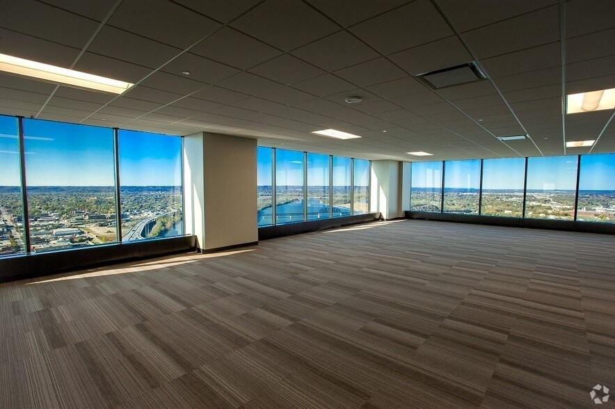 More Photos Of 101 S 5th St, Louisville Office For Lease