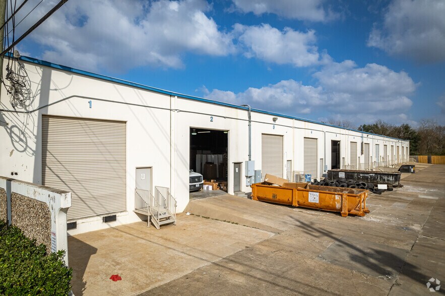 More Photos Of 8901-8923 Knight Rd, Houston Unknown For Lease