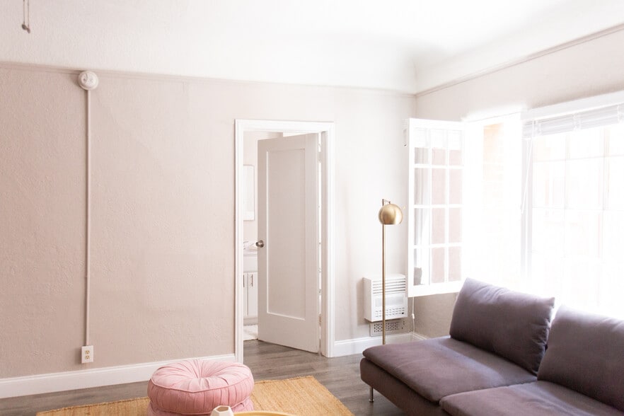 More Photos Of 118 N Westmoreland Ave, Los Angeles Apartments For Sale
