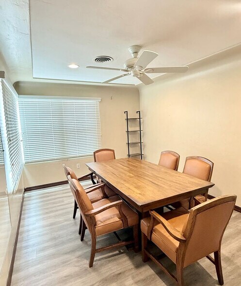 More Photos Of 110 N ditmar St, Oceanside Freestanding For Lease