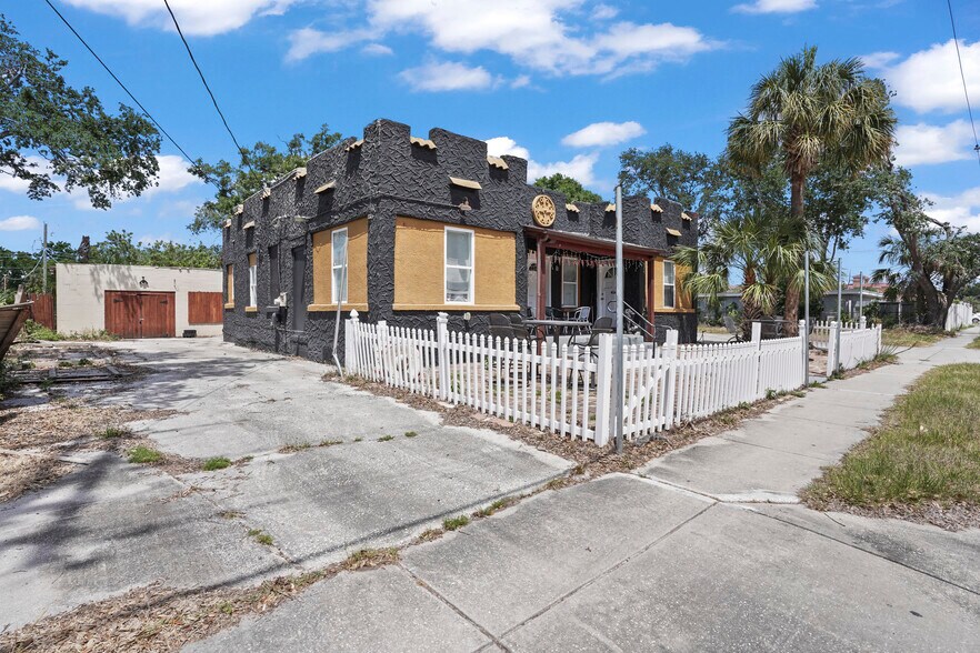 More Photos Of 6719 S West Shore Blvd, Tampa Office For Sale