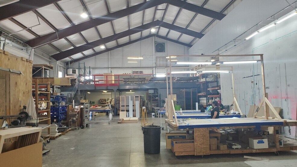 More Photos Of 1394 Courtright Rd, Columbus Warehouse For Sale