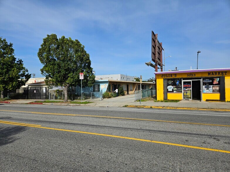 More Photos Of 3247 Fletcher Dr, Los Angeles Apartments For Sale